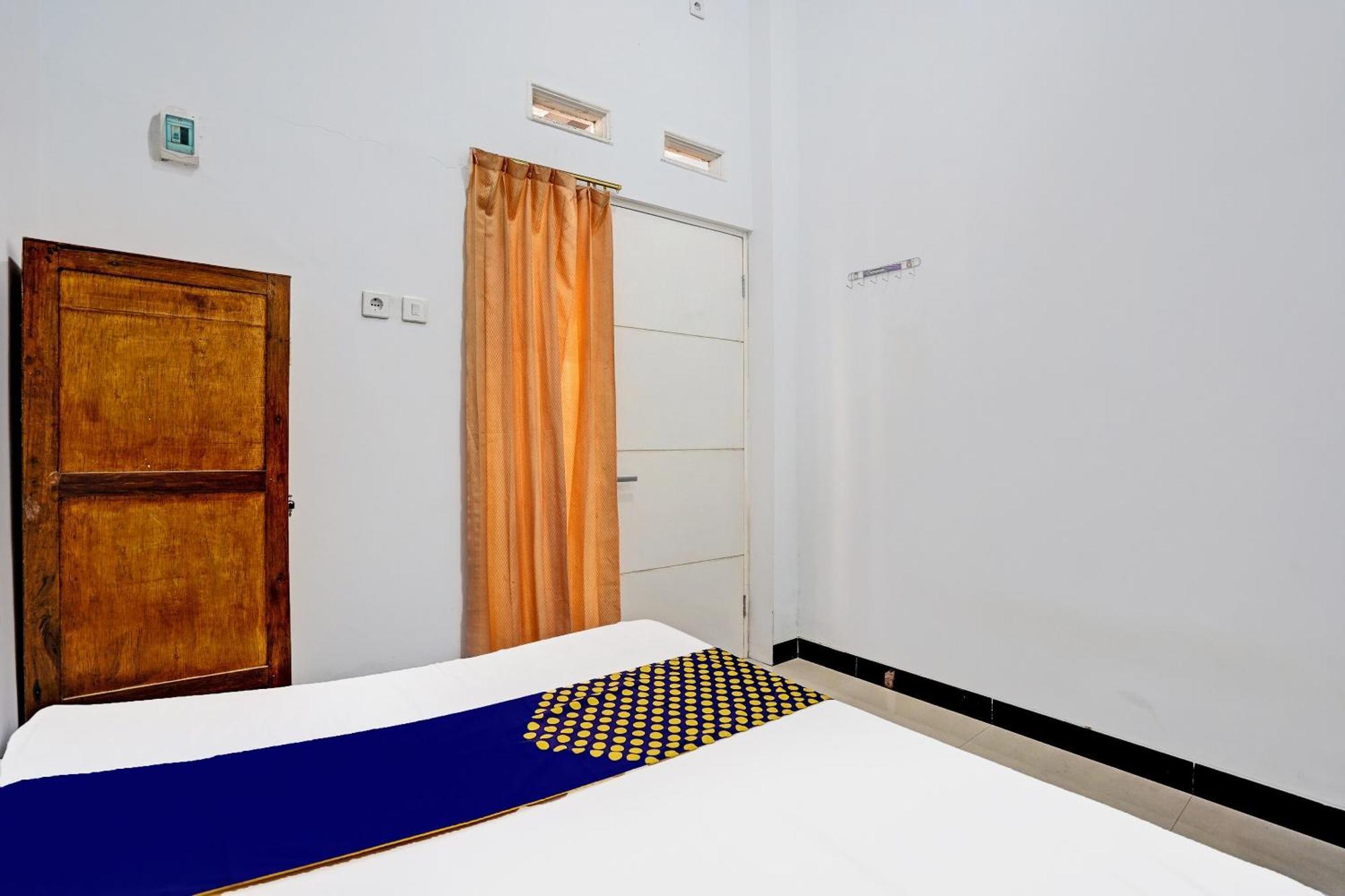Oyo Life 91866 Paradise Ok Kost Syariah Mojokerto ภายนอก รูปภาพ
