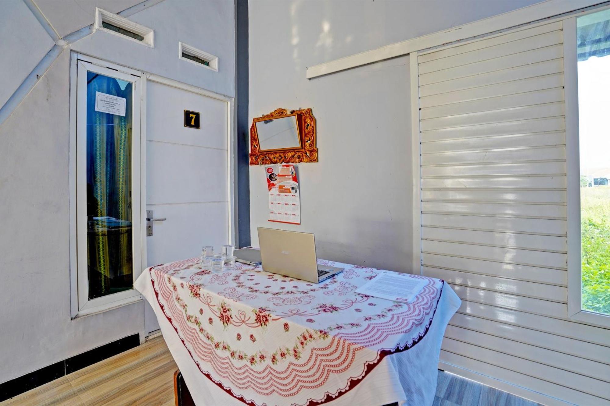 Oyo Life 91866 Paradise Ok Kost Syariah Mojokerto ภายนอก รูปภาพ